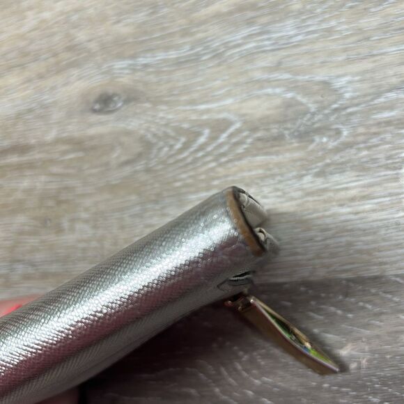 Kate Spade silver wallet - Picture 9 of 9